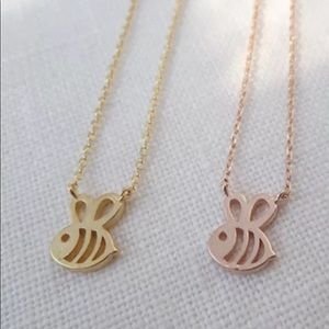 💐 Gold Bee Necklace